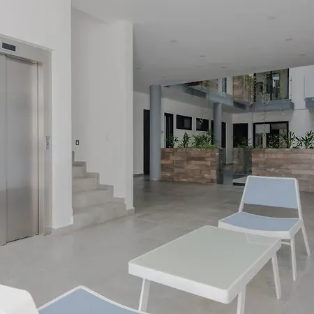 Onebr W Balcony Or Small Studio In Playa Del Carmen, Bbq, Pool Infinite, Whirlpool, Ac, Tv Smart, 200Mb