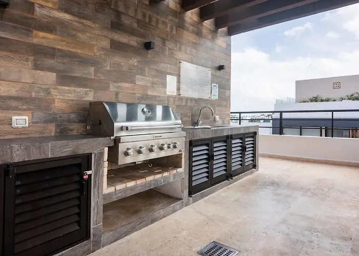 Onebr W Balcony Or Small In Playa Del Carmen, Bbq, Pool Infinite, Whirlpool, Ac, Tv Smart, 200mb